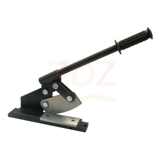 Gilotyna ręczna dźwigniowa ZDZ ZN-77 – precyzyjne nożyce do cięcia blachy.